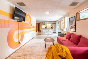 Basement Apartment w/ Hot Tub & Bombshelter!